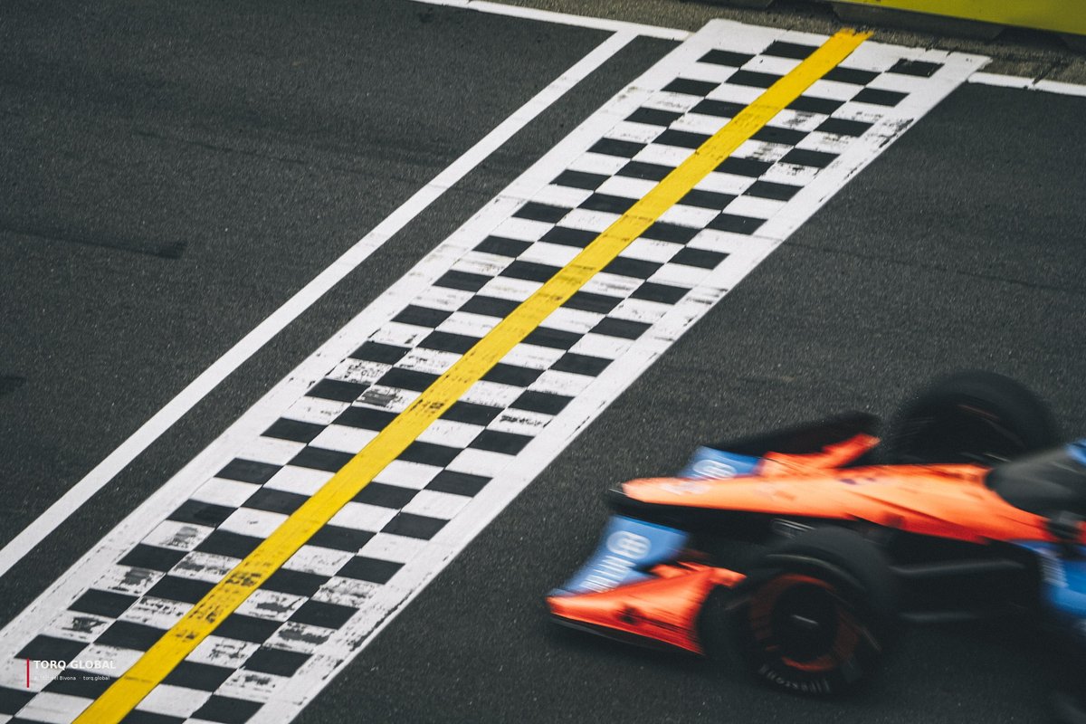 IndyCar finish line